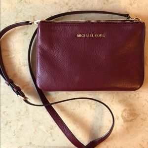 Michael Kors 3 zip crossbody great condition
